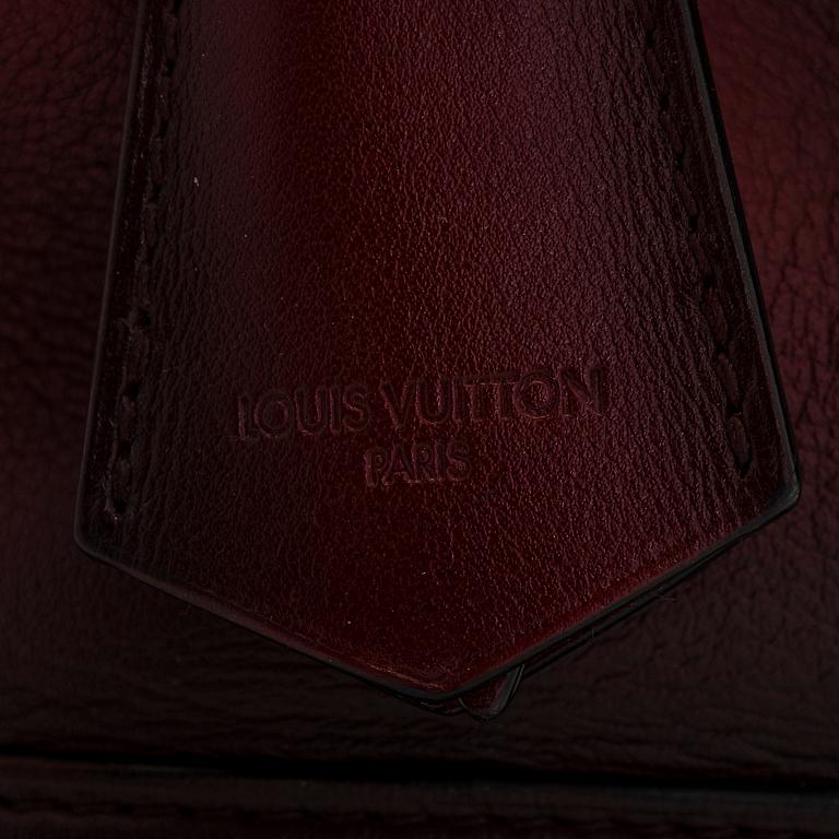Louis Vuitton, a "NN14 GM" bag.