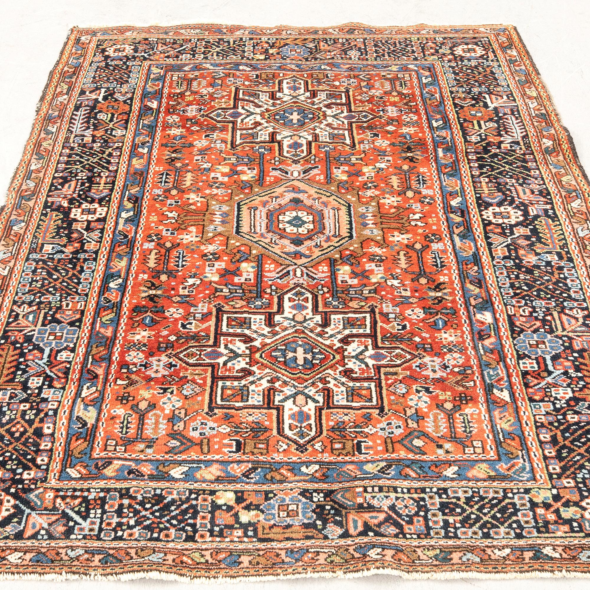 Carpet Karadja semi-antique approx. 186x143 cm.