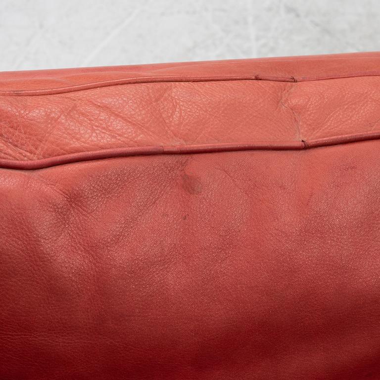 Jørgen Gammelgaard, sofa, "EJ20", Erik Jørgensen Møbelfabrik, Denmark.