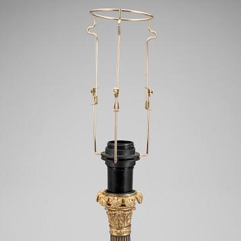 BORDSLAMPA, empirestil, omkring år 1900.