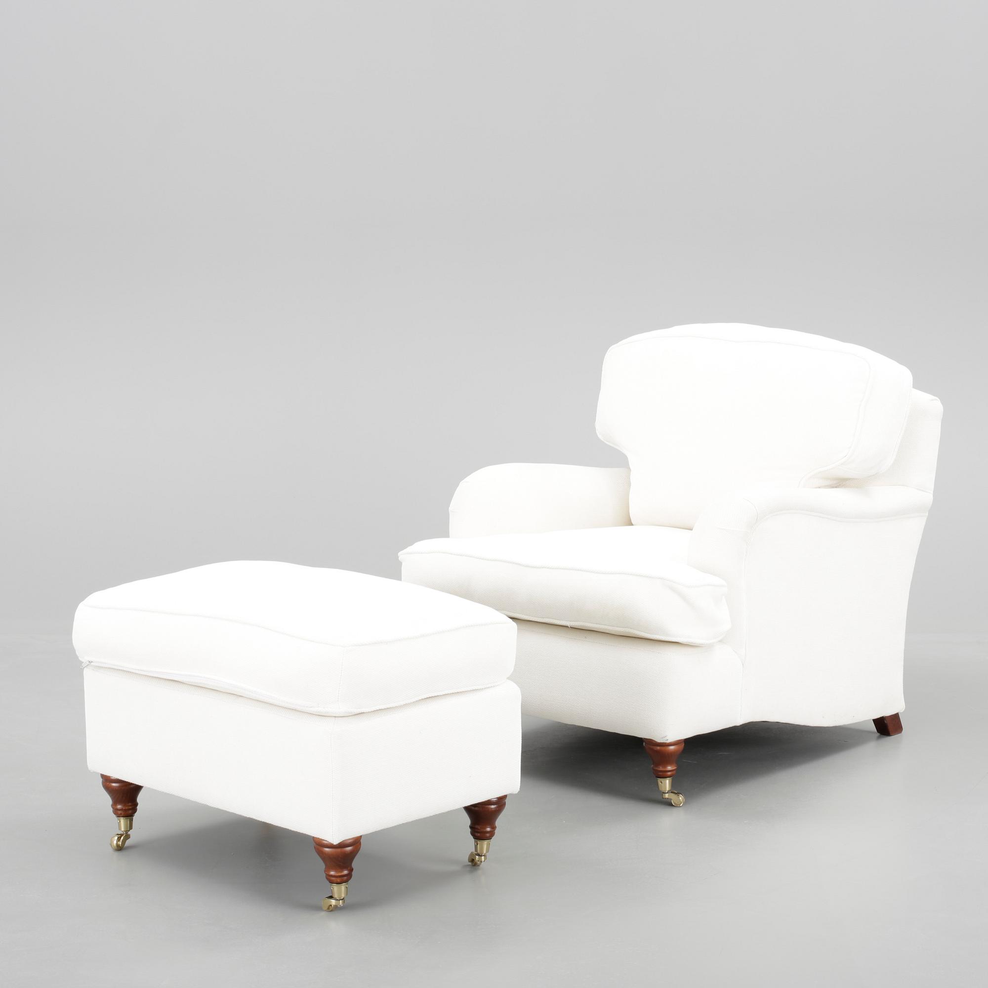 SOFFA, FÅTÖLJ, samt FOTPALL, Howardmodell, 2000-tal.