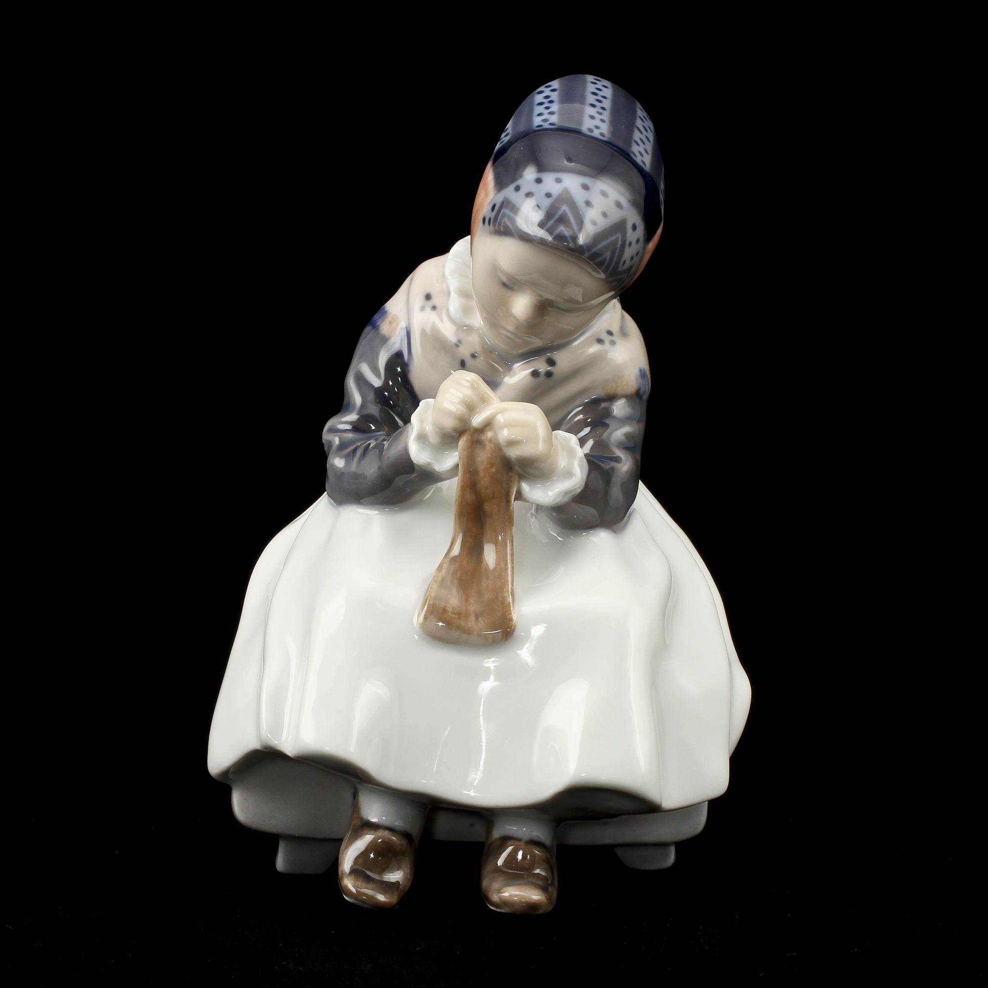 PARTI FIGURINER, 4 st, porslin, Royal Copenhagen samt Bing & Gröndahl, 1900-tal.