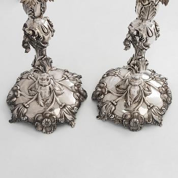 Gustaf Möllenborg, Ljusstakar, ett par, silver, Stockholm 1848. Nyrokoko.