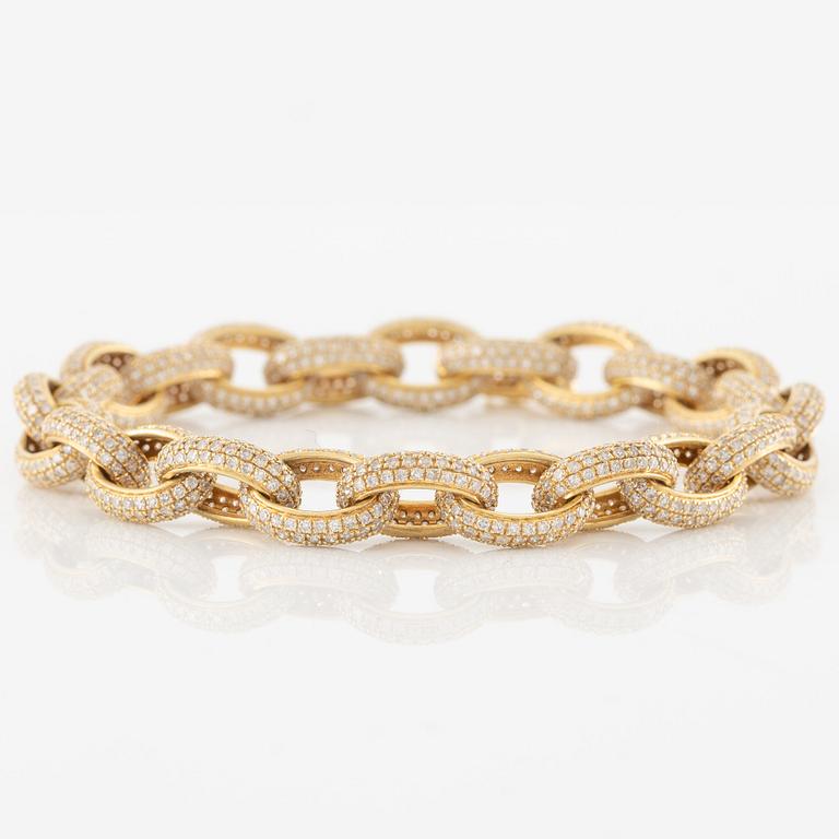 Bracelet, 18K gold with octagon-cut diamonds.