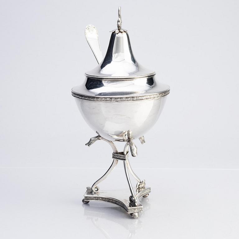 A Swedish 19th century silver sugar bowl with lid, mark of Abraham Hamnqvist, Åmål 1819 and a sugar sprinkle spoon.