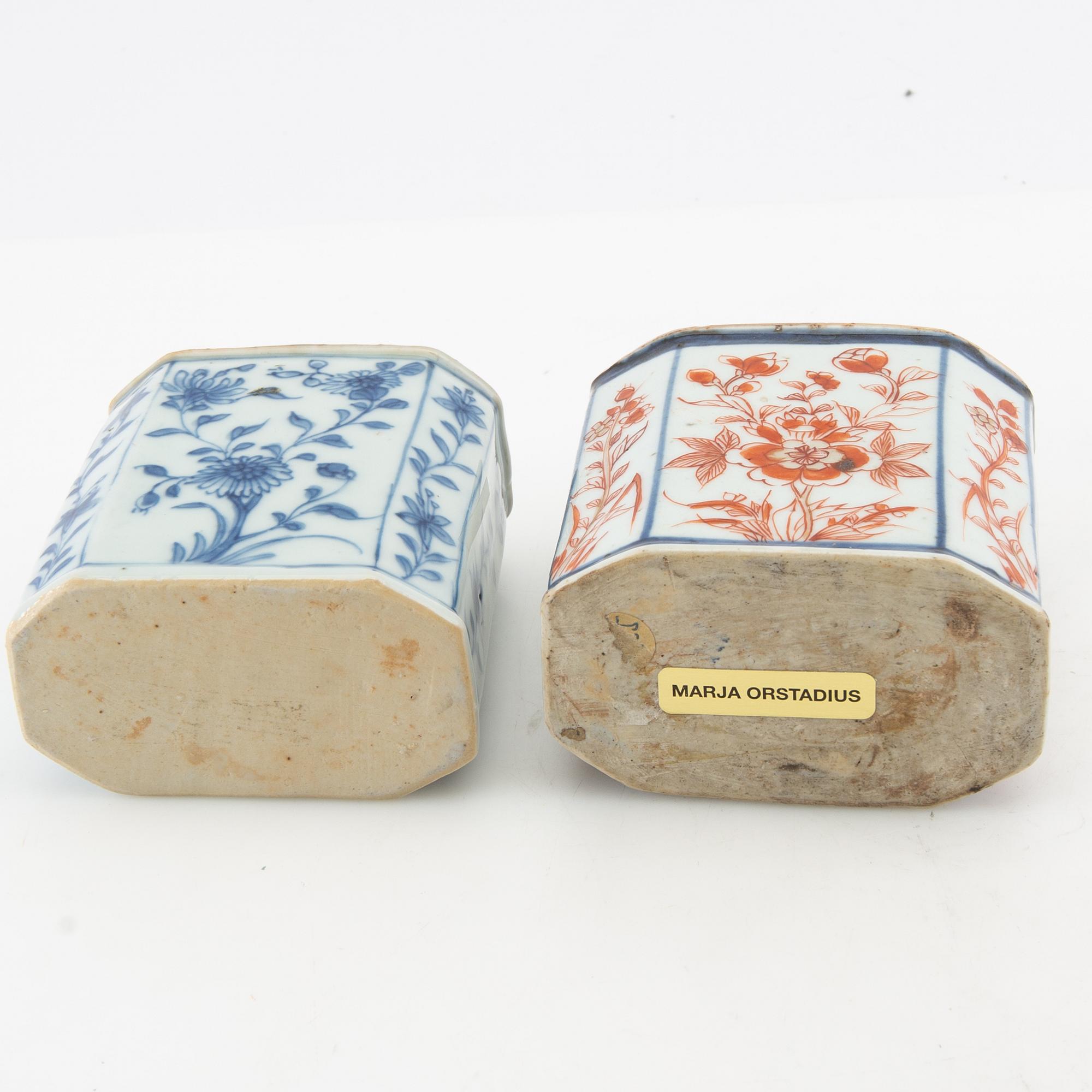 Tedosor 2 st Kina 1700-tal porslin.