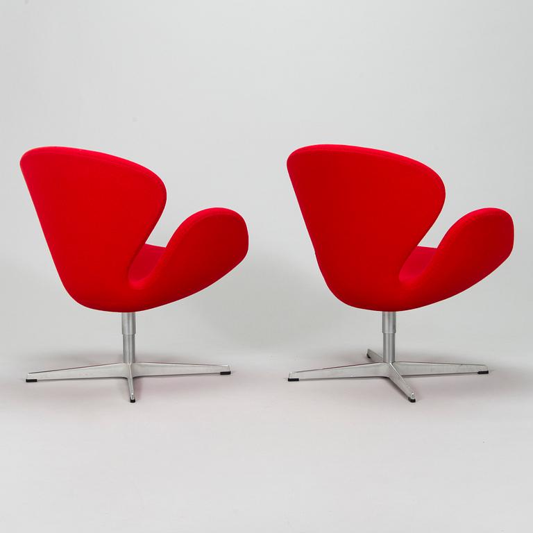 Arne Jacobsen, nojatuolipari, "Svanen" Fritz Hansen, Tanska.