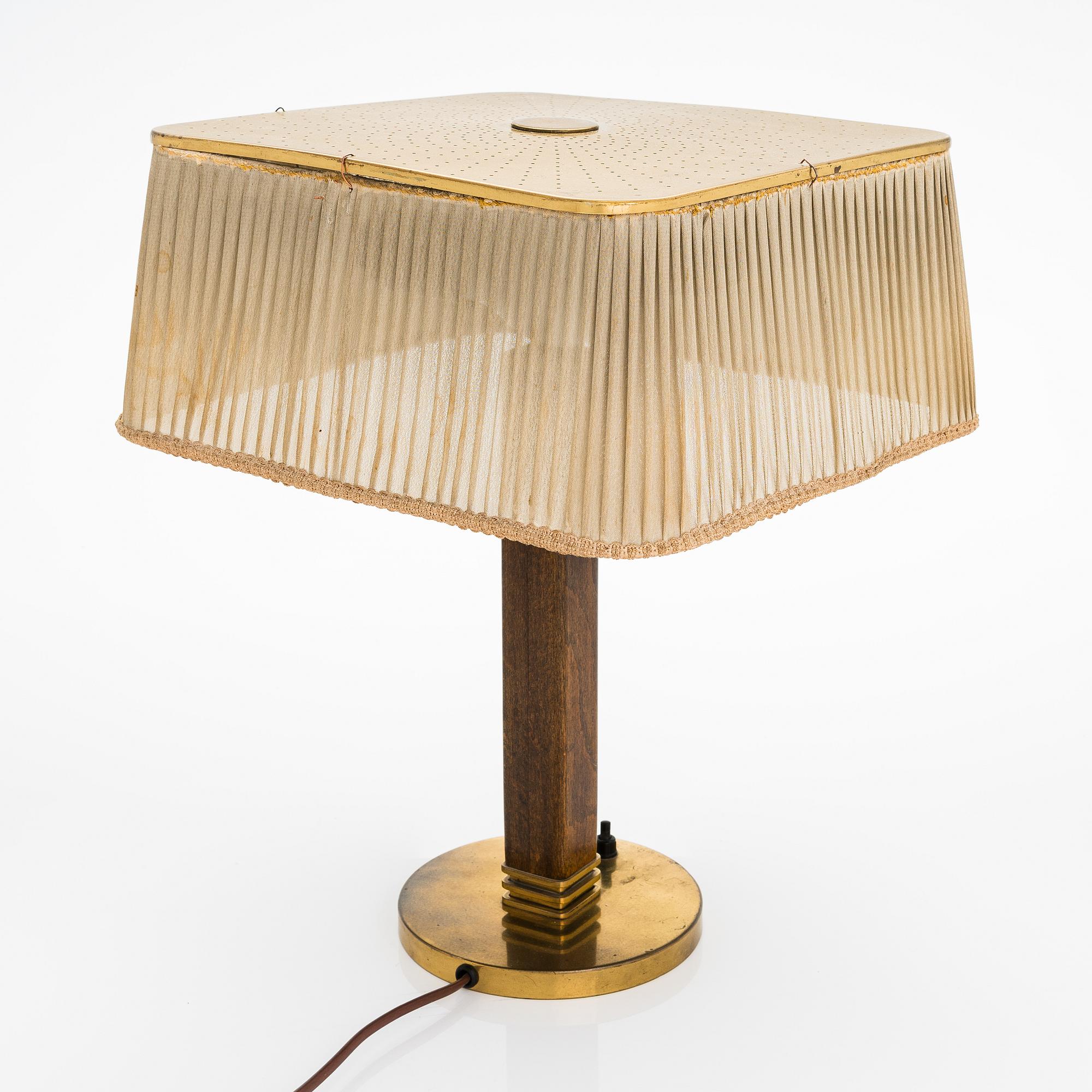 Paavo Tynell, bordslampa, modell 5066, Taito Oy, 1900-talets mitt.