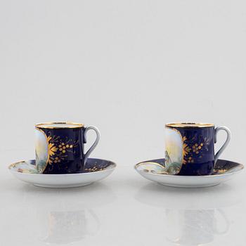 A set of nine porcelain coffee cups with saucers, Kuznetsov, Russia (1891-1917).