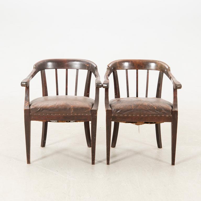 Fåtöljer ett par omkring 1900.