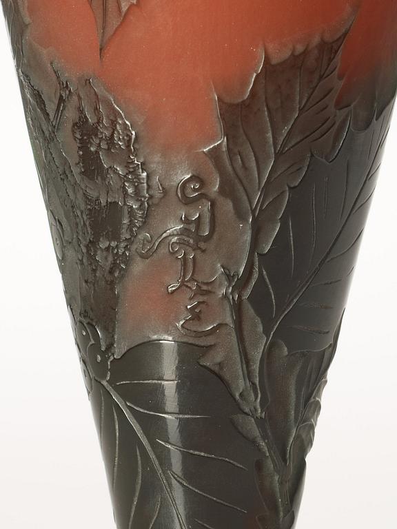 An Emile Gallé Art Nouveau cameo glass vase, Nancy, France.