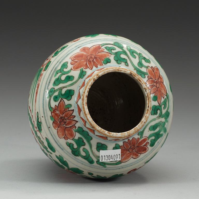 A wucai jar, Ming dynasty, 17th Century.