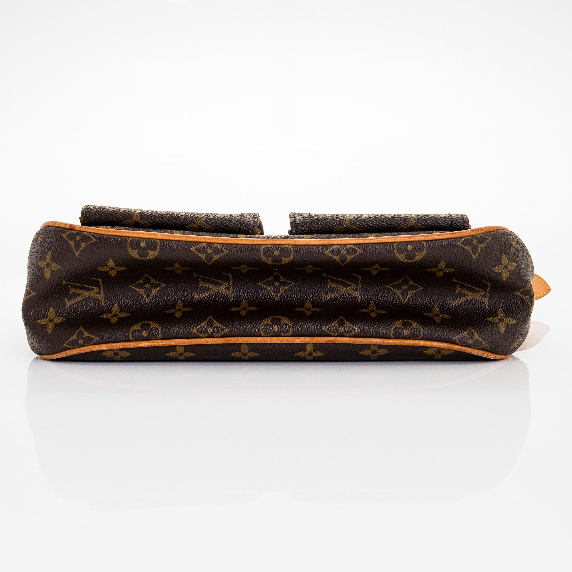 Louis Vuitton, väska, "Hudson GM".