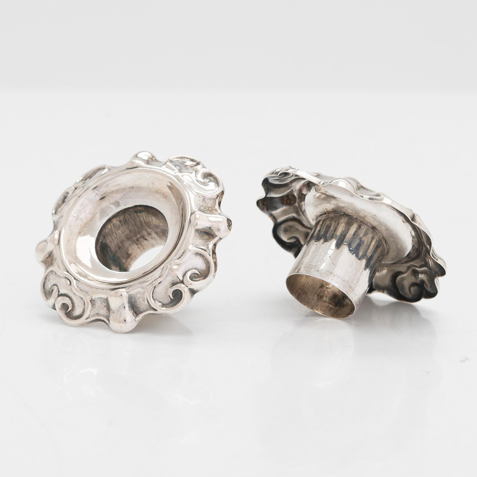 Gustaf Dahlgren, ljusstakar, ett par, silver, Malmö, 1883. Nyrokoko.