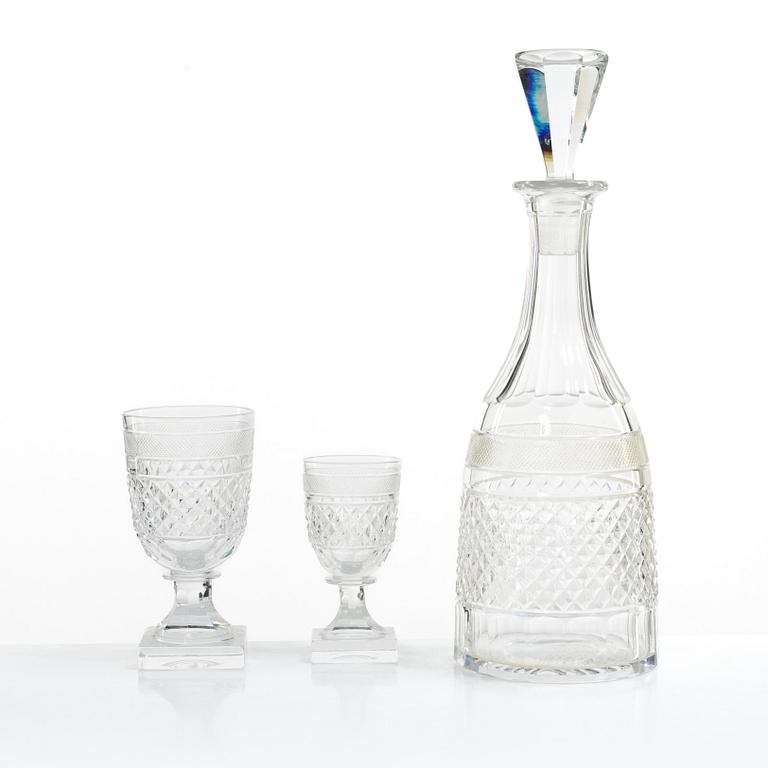 Elis Bergh, A 25-piece 'Kent' gass service, Kosta.