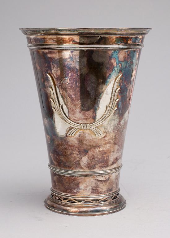 BÄGARE, silver, K Anderson, Stockholm, 1952. Vikt ca 844 g.