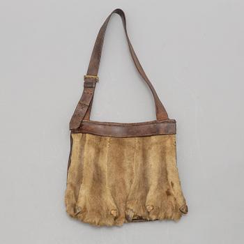An early 20th century bag.