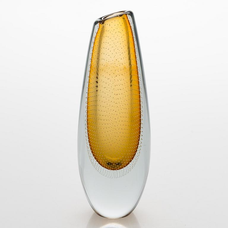Gunnel Nyman, A vase signed G. Nyman Nuutajärvi Notsjö -58.