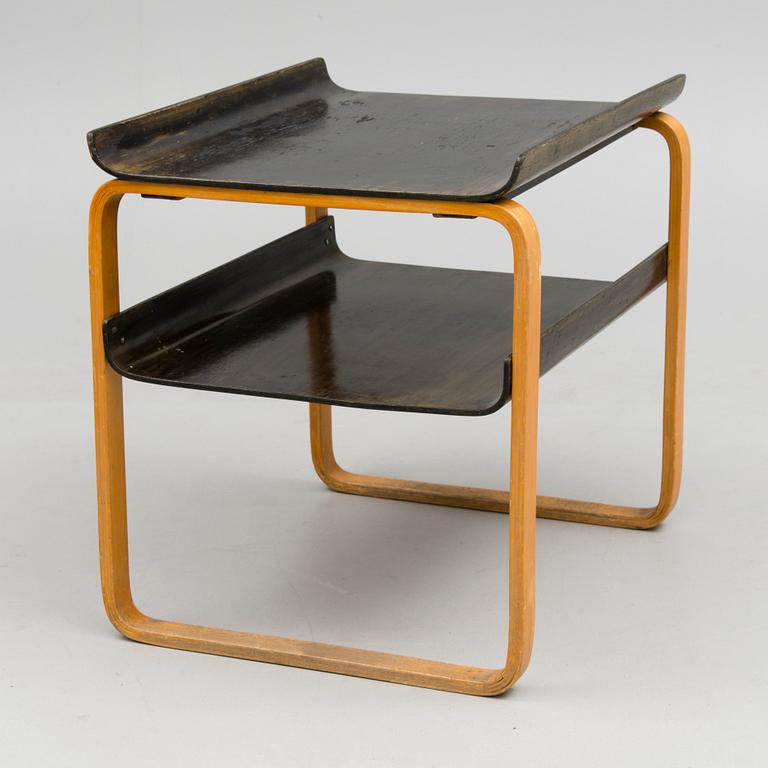 Alvar Aalto, A 1930s '75' table for O.Y. Huonekalu-ja Rakennustyötehdas A.B, Finland.