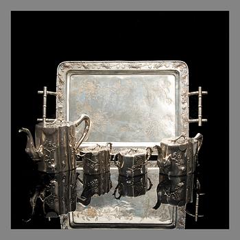 A CHINESE TEA AND COFFE SET, 5 PCS, silver, Shanghai ca 1900, Wo Shing.