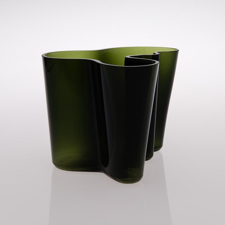 ALVAR AALTO, VAS, glass, "Savoy", signed Alvar Aalto 3030.