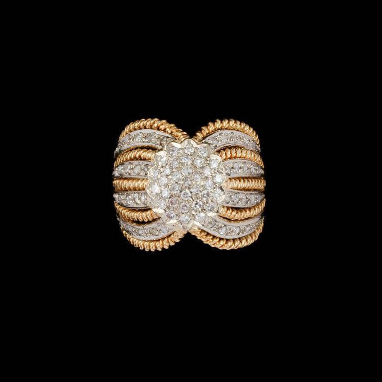 RING, 14k guld med åttkantslipade och rosenslipade diamanter. Vikt 10 g.