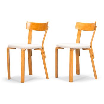 Alvar Aalto, a pair of 1940s '69' chairs for O.Y. Huonekalu- ja Rakennustyötehdas A.B.