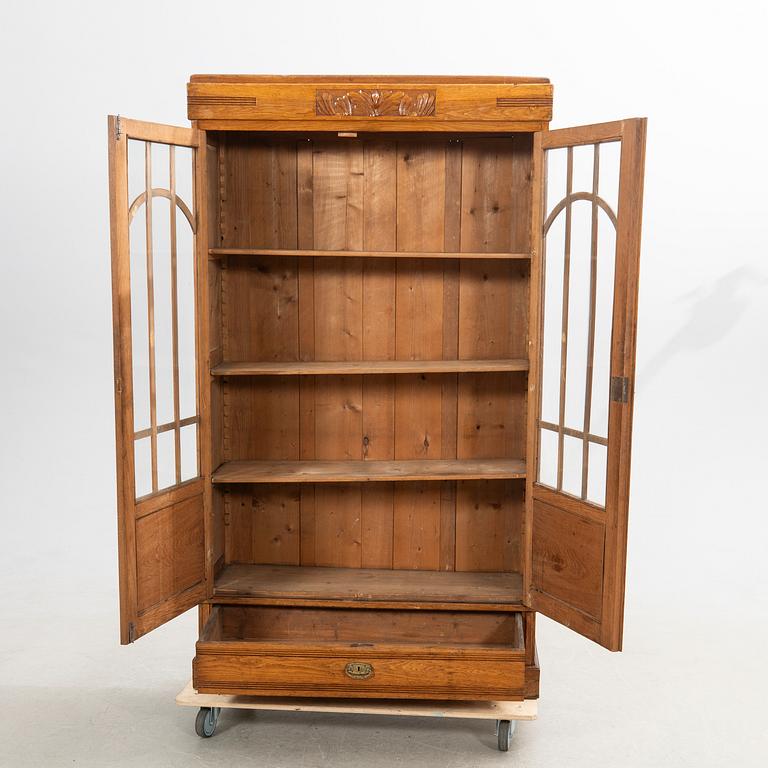 Cabinet/display cabinet, 20th century.