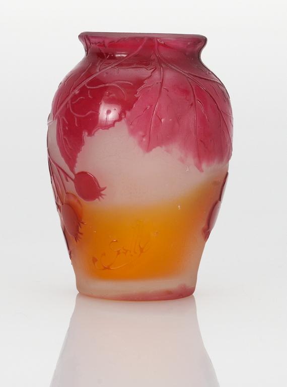A cameo glass Art Nouveau vase by Emile Gallé, Nancy, France.