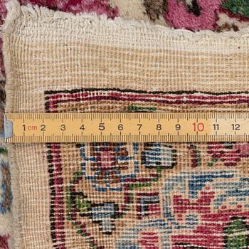 Matta, Kirman, ca 365 x 265 cm.