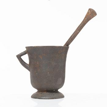 A Gothic-type cast-iron mortar, 17th / 18th century.