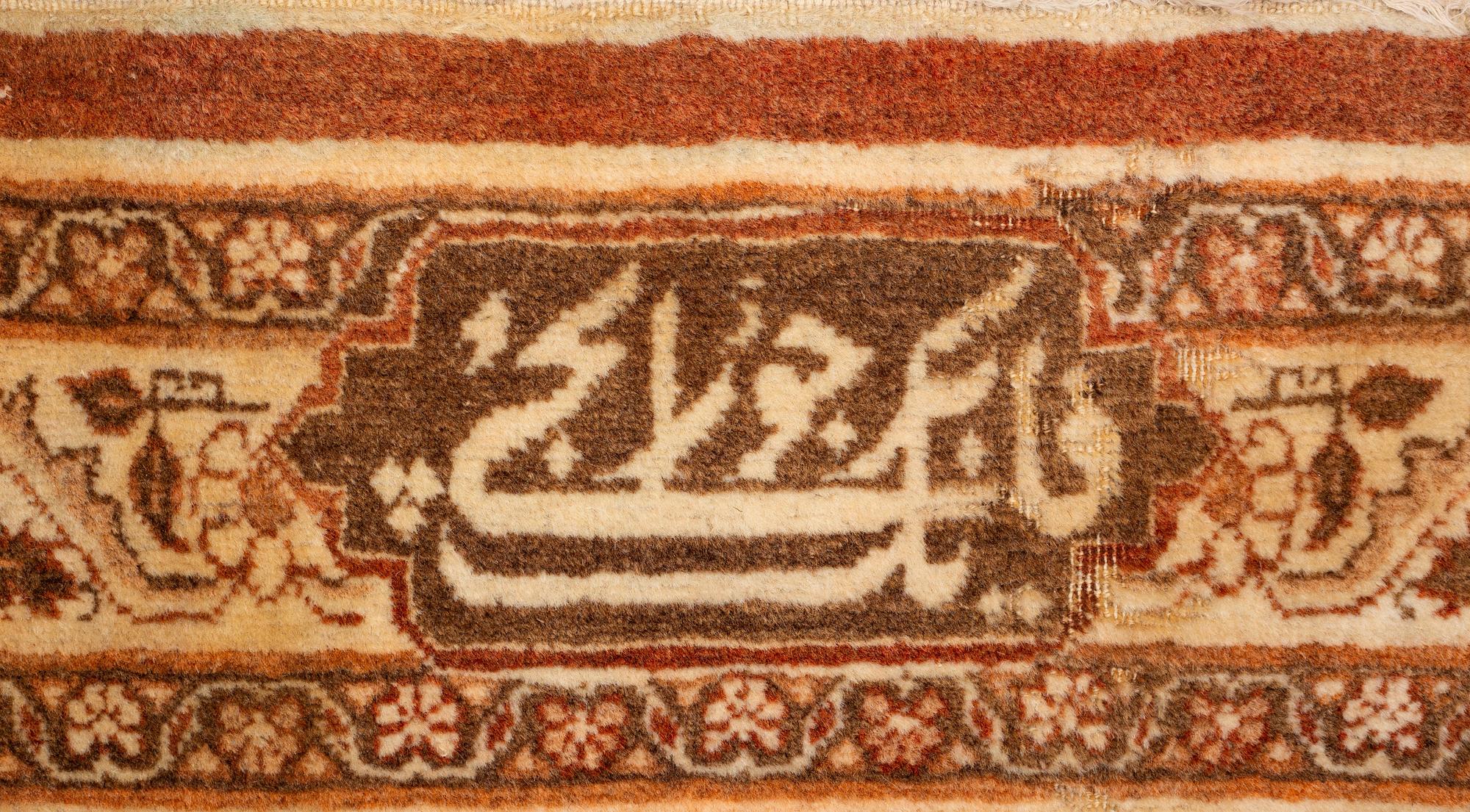 A carpet, an antique Tabriz, ca 380-381,5 x 271,5-283 cm, an inscription: Yekbar Jorabchi.