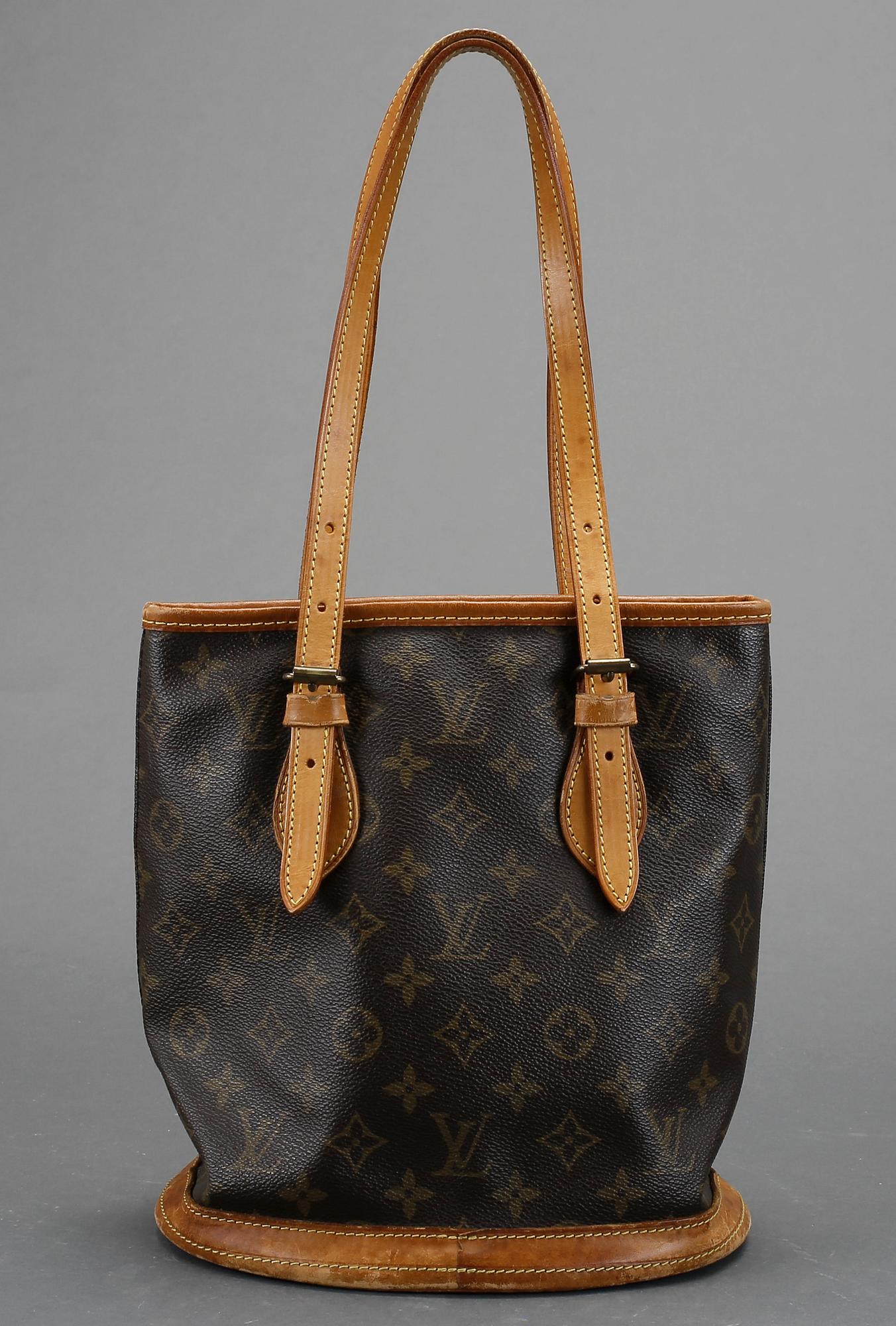VÄSKA, "Petit Bucket ", Louis Vuitton.