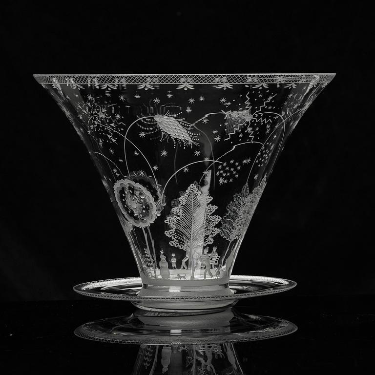 Edward Hald, a Swedish Grace "Fyrverkeri" (Fireworks) engraved glass bowl with a plate, Orrefors, Sweden, 1925, model 248.