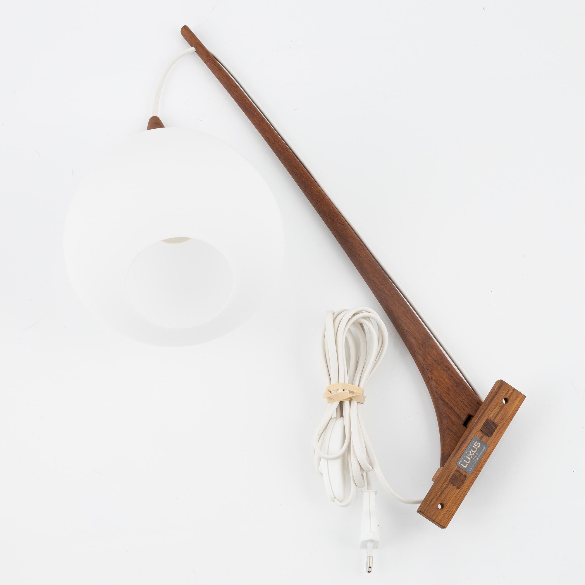 Uno & Östen Kristiansson, vägglampa, Luxus, Vittsjö.