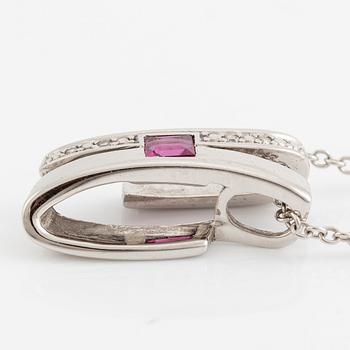 Pendant, 18K white gold with ruby and small diamonds, with chain 18K white gold.