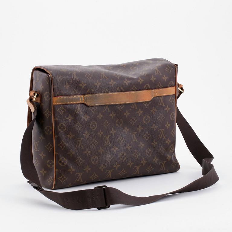 LOUIS VUITTON, a monogram canvas messanegr bag, "Abbesses".