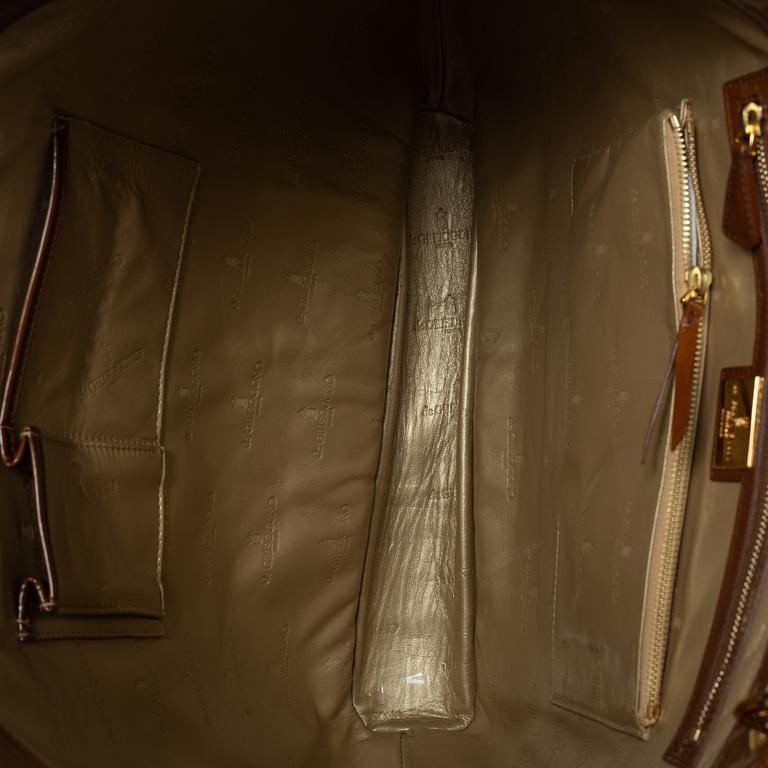 A De Grisogono bag.