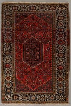 MATTA, semiantik, Sarouk, ca 192 x 133 cm.