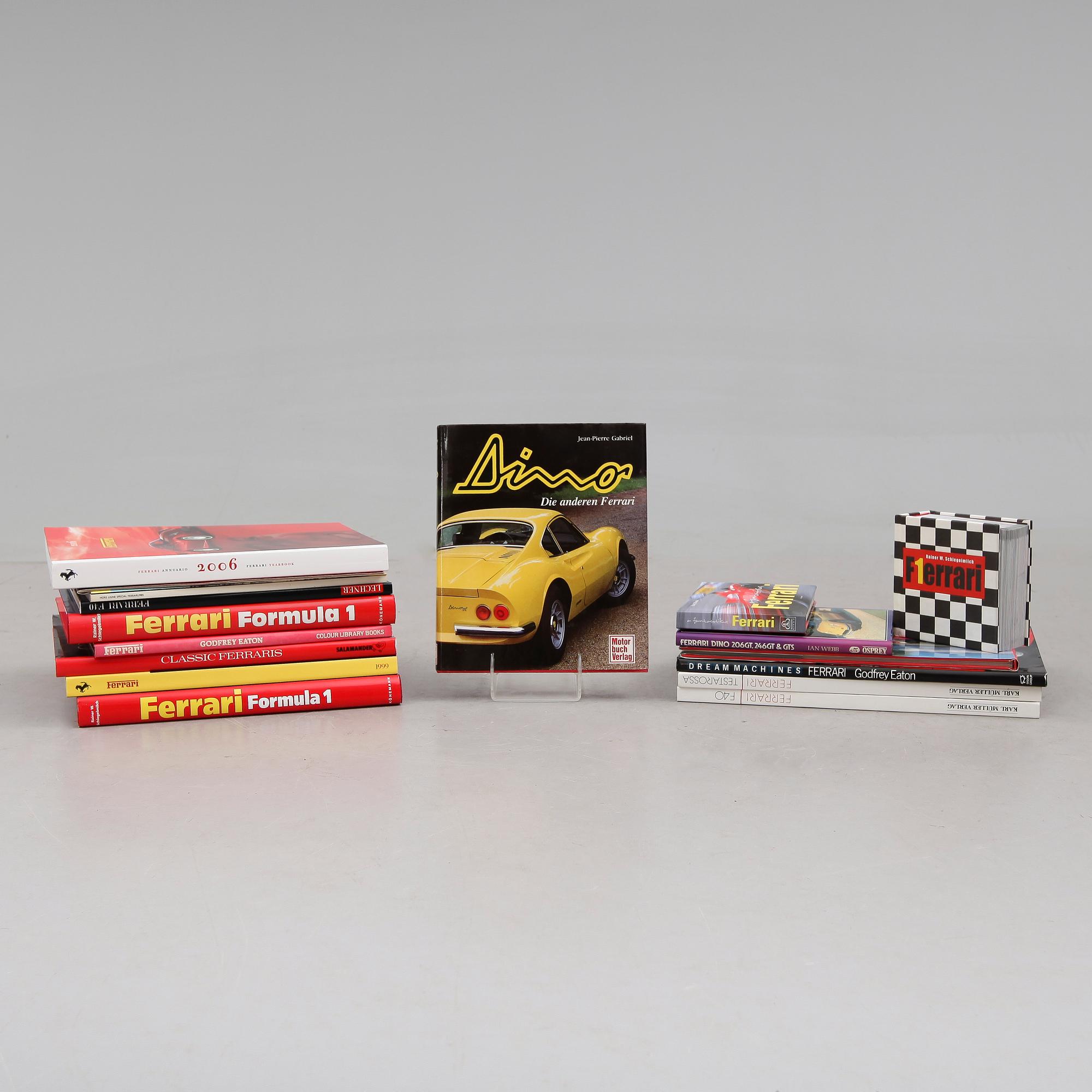 LITTERATUR OCH BROSCHYRER OM FERRARI, 18 delar.