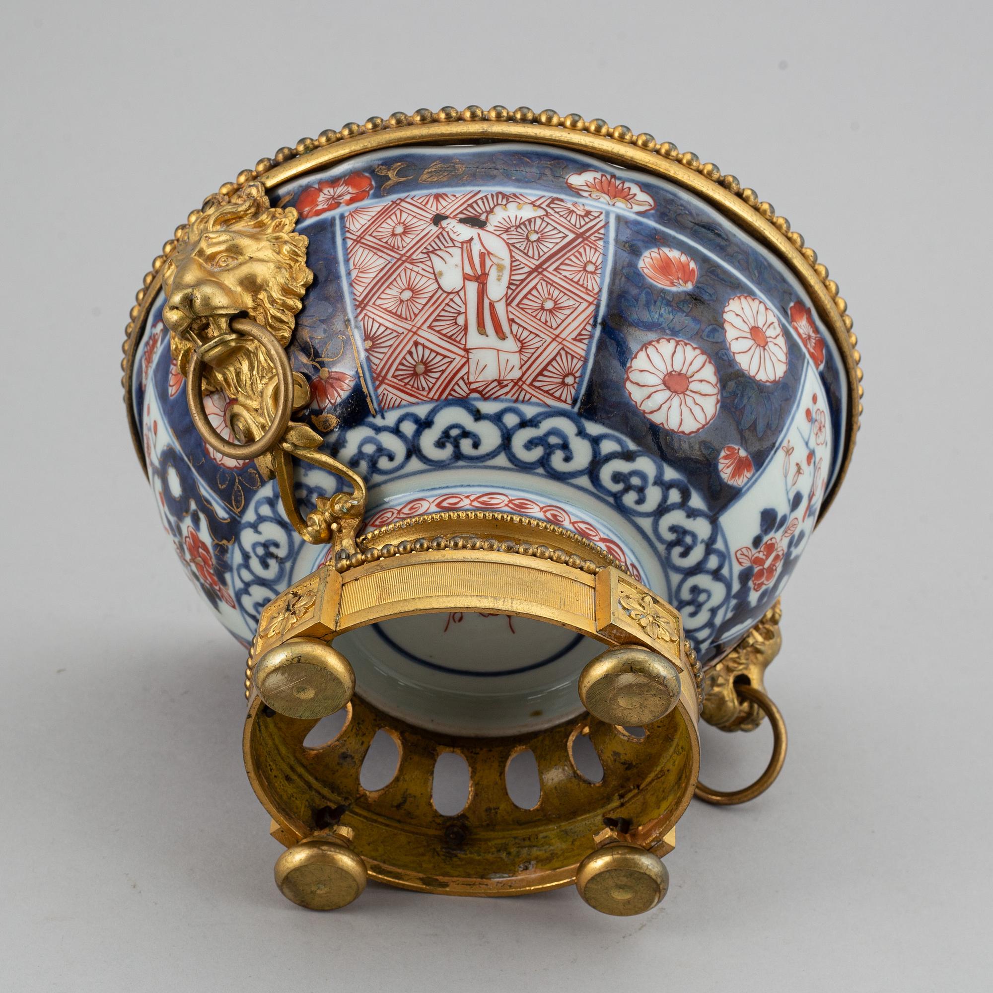 A Japanese imari bowl, with  European bronze mount, 19th century.