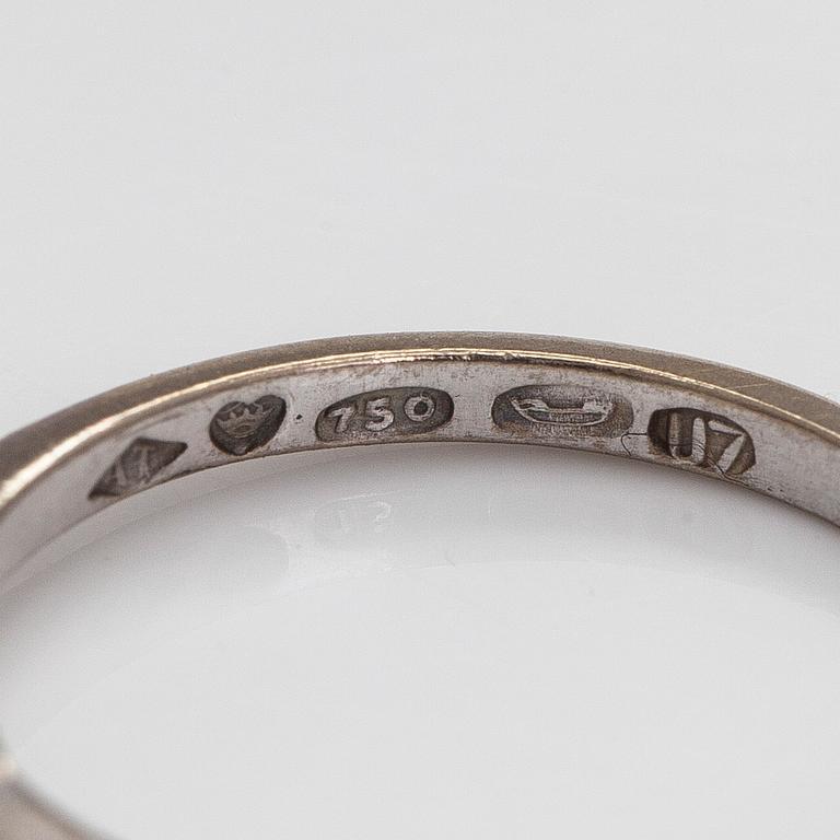 A. Tillander, sormus, 18K kultaa ja briljanttihiottu timantti, Helsinki 1973.