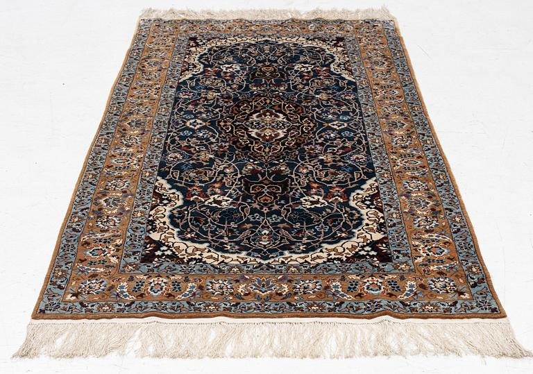 Rug, oriental, silk, approx. 185 x 94 cm.