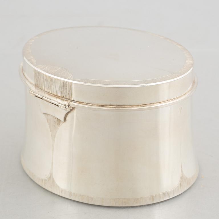 Martin Öhman, a sterling silver box with lid and a creamer, Halmstad 1979-1980.