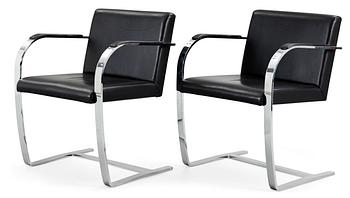 122. LUDWIG MIES VAN DER ROHE, karmstolar, ett par, "Brno", Knoll International, USA.