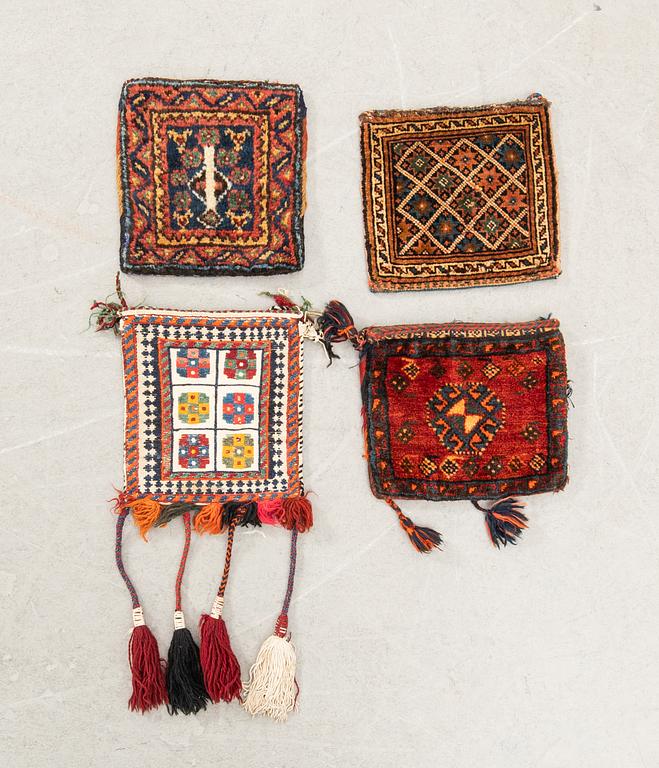 Väskor Chanteh Bachtiari, Kashgai, Kamseh och Afshar semiantika ca 25x26 cm (exkl tofsar).