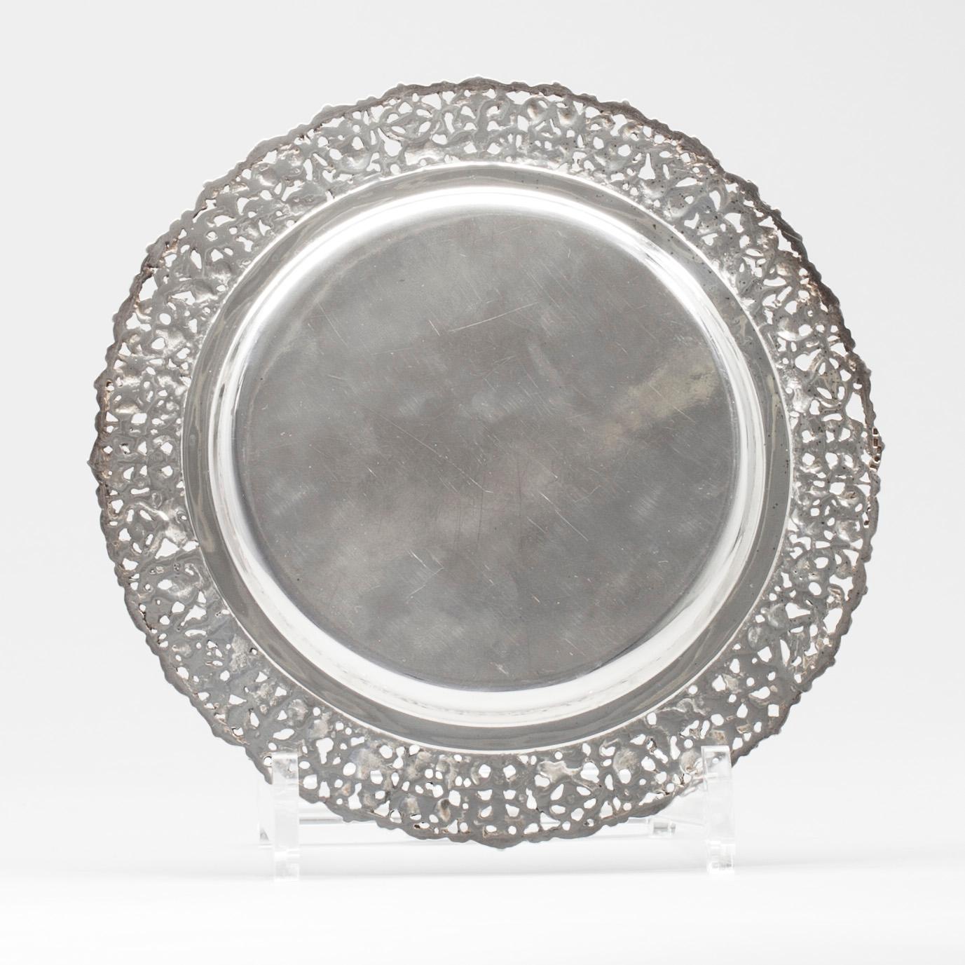 FAT,1 st silver, Spanien bär finska importstämplar. Vikt ca 193 g. FAT, 3 st, märkt alpacka, 1900-talets senare hälft.