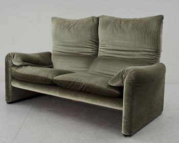 SOFFA, "Maralunga", Vico Magistretti för Cassina, formgiven 1973.