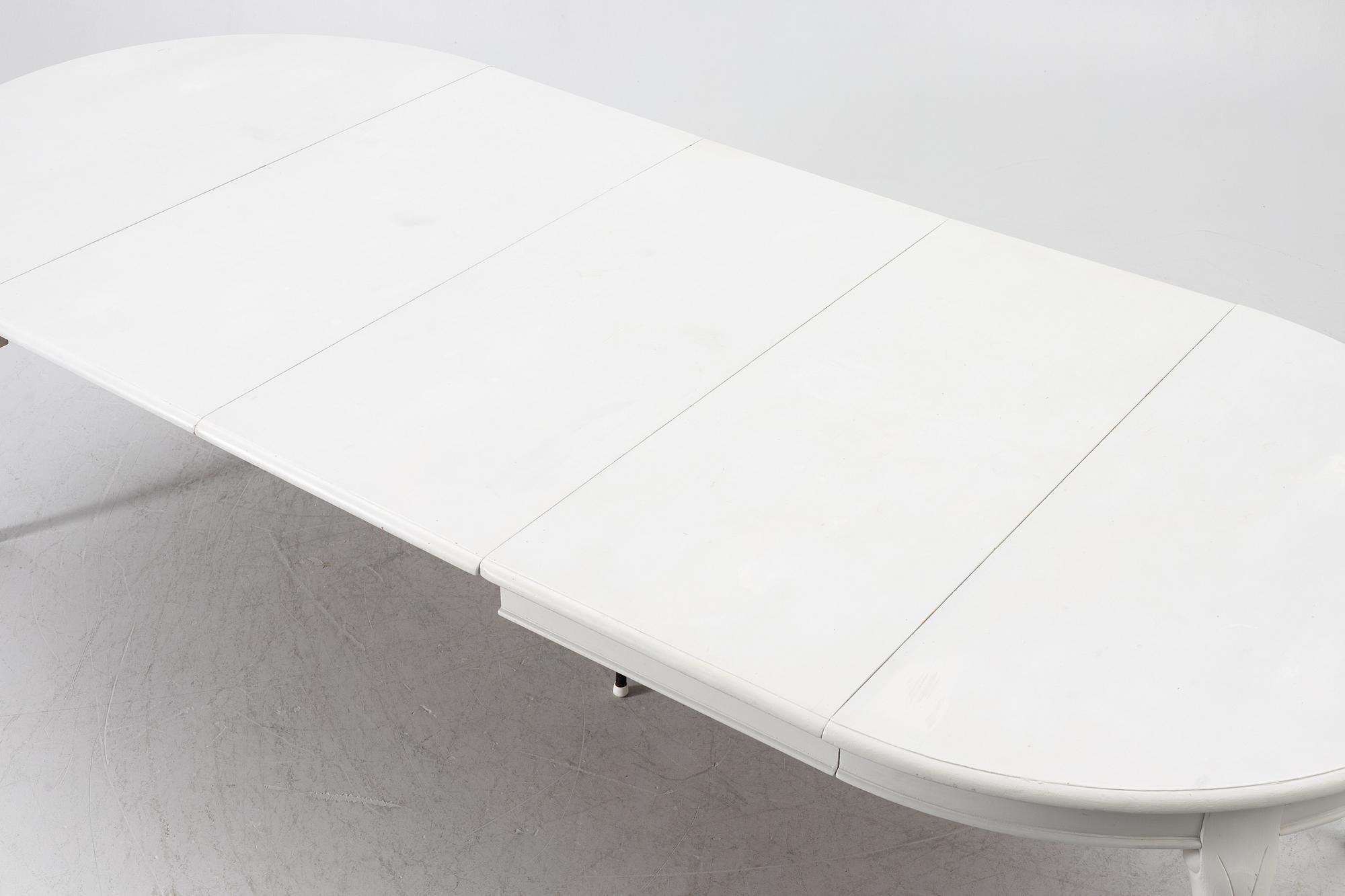 Matbord, 8 stolar, senbarockstil, 1900-tal.