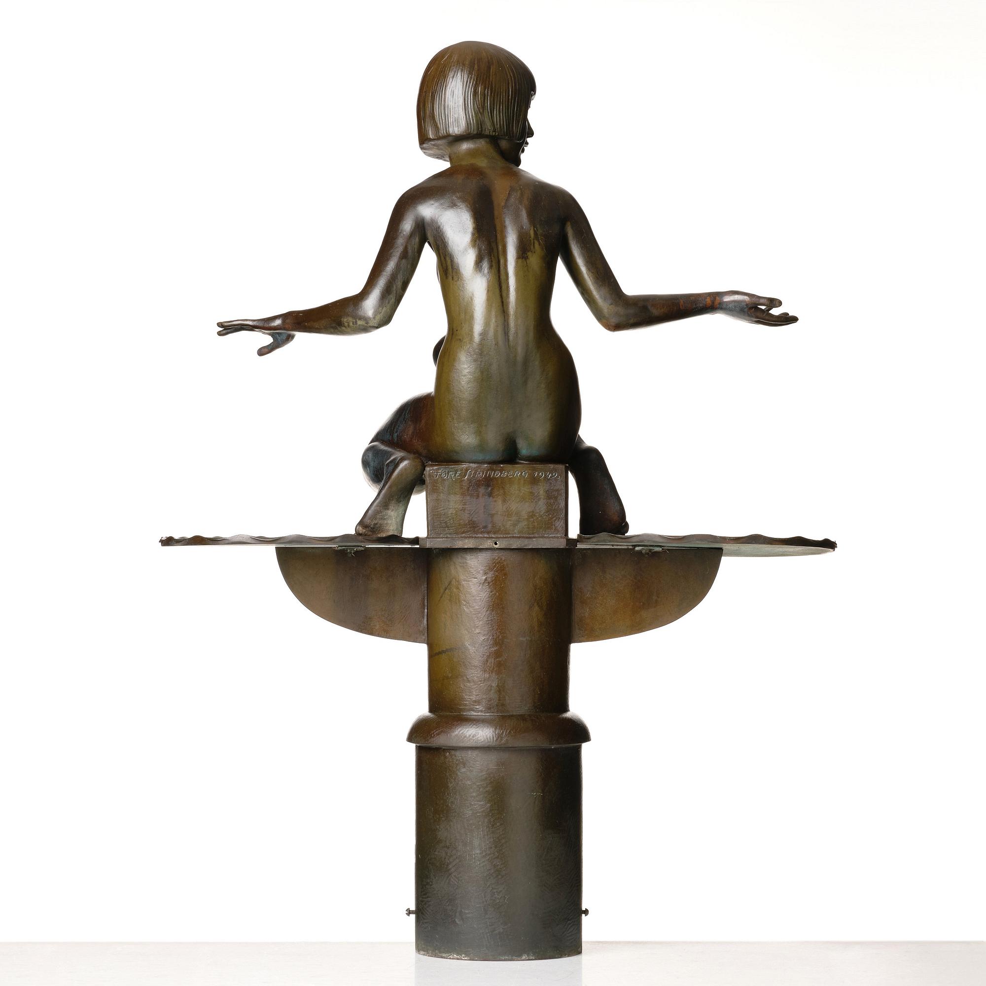 Tore Strindberg, "Flicka med fågelbad" (Girl with birdbath).